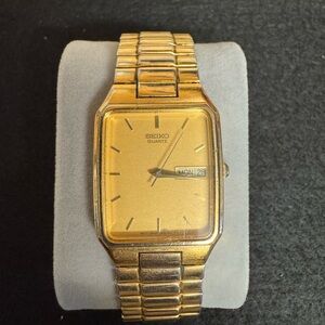 Seiko 7N33 gold tone vintage